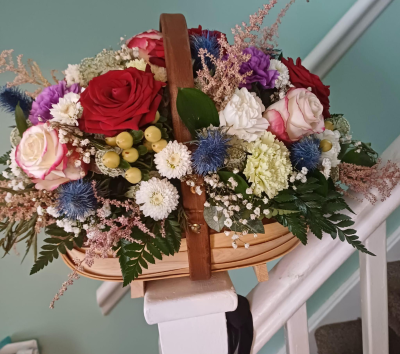 Florist Choice (Basket edition) - A beautiful spray of flowers chosen from the florist, suitable for every occasion. Florist Choice (Basket edition) - A beautiful spray of flowers chosen from the florist, suitable for every occasion.